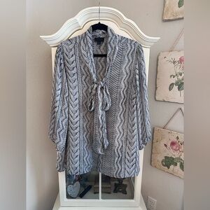 Beautiful worthington woman’s blouse